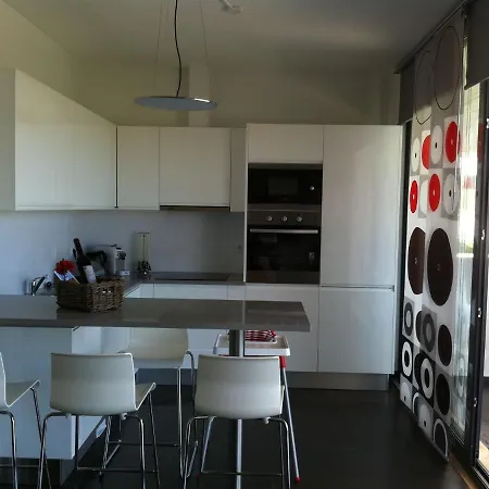 Villa In Portugal With Sea View & Pool *