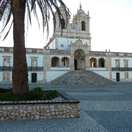 Villa In Portugal With Sea View & Pool