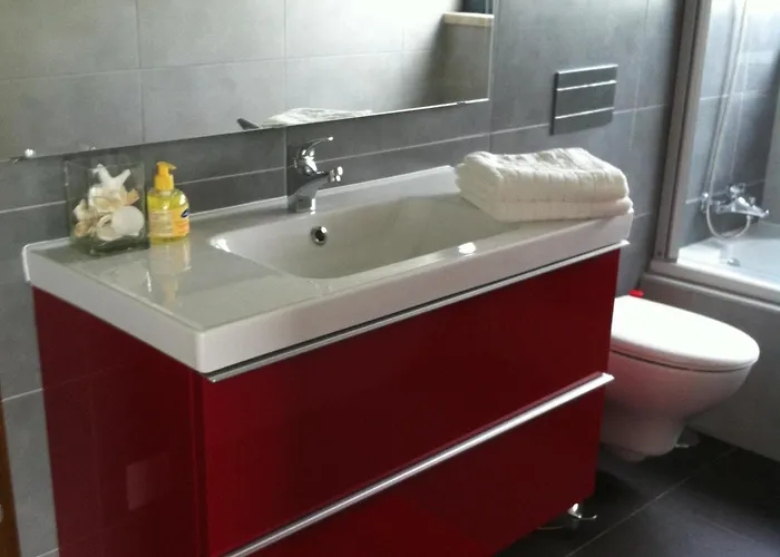 In Portugal With Sea View & Pool וילה